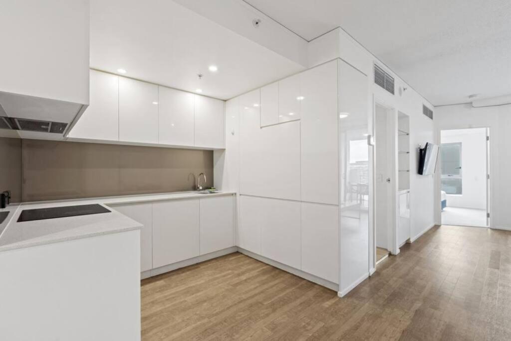 Lovely 2- Bedroom Rental Unit With Free Parking บริสเบน ภายนอก รูปภาพ